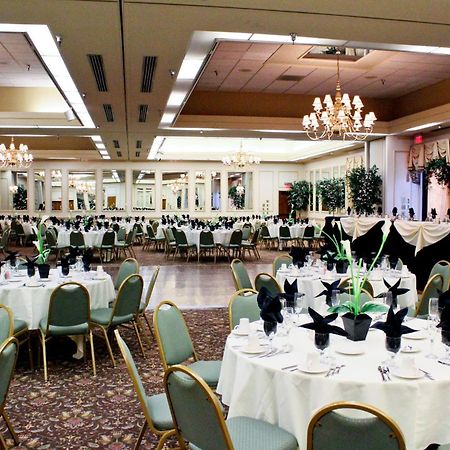 University Square Hotel Fresno Restaurant bilde